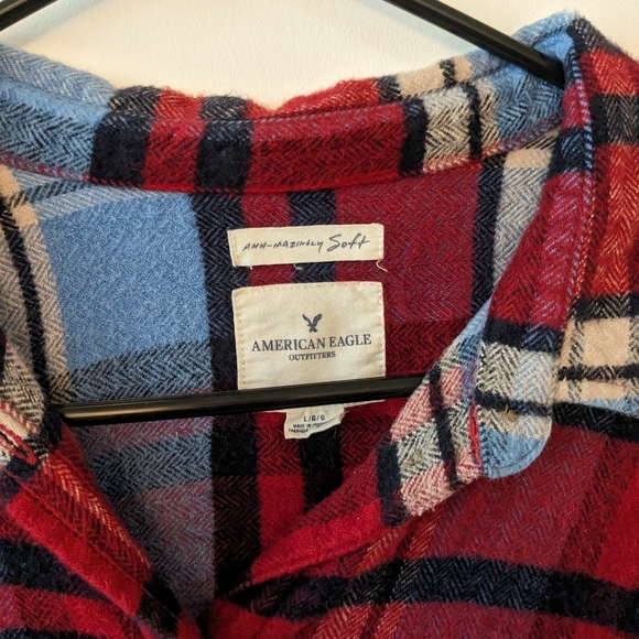 American Eagle super soft red and blue flannel - Picture 3 of 3